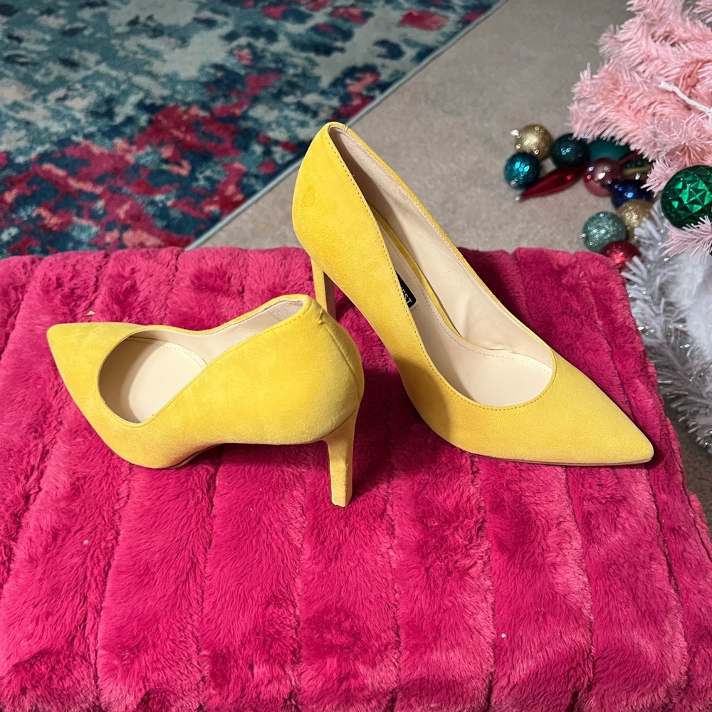 Women's Fresh Pointy Toe Pumps